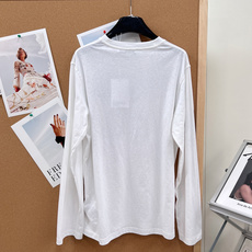 🆕ACNE STUDIO 做旧字母长袖T恤Acne Studios以品牌创立年份「」为灵感,打造这件标志 🆕ACNE STUDIO 做旧字母长袖T恤Acne Studios以品牌创立年份「」为灵感,打造这件标志