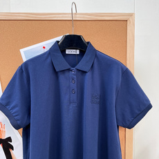 🆕LOEWE新款刺绣Logo Polo衫 |,棉质珠地布打造,透气不闷汗,日常好穿又高级✨经典翻领设计藏 🆕LOEWE新款刺绣Logo Polo衫 |,棉质珠地布打造,透气不闷汗,日常好穿又高级✨经典翻领设计藏