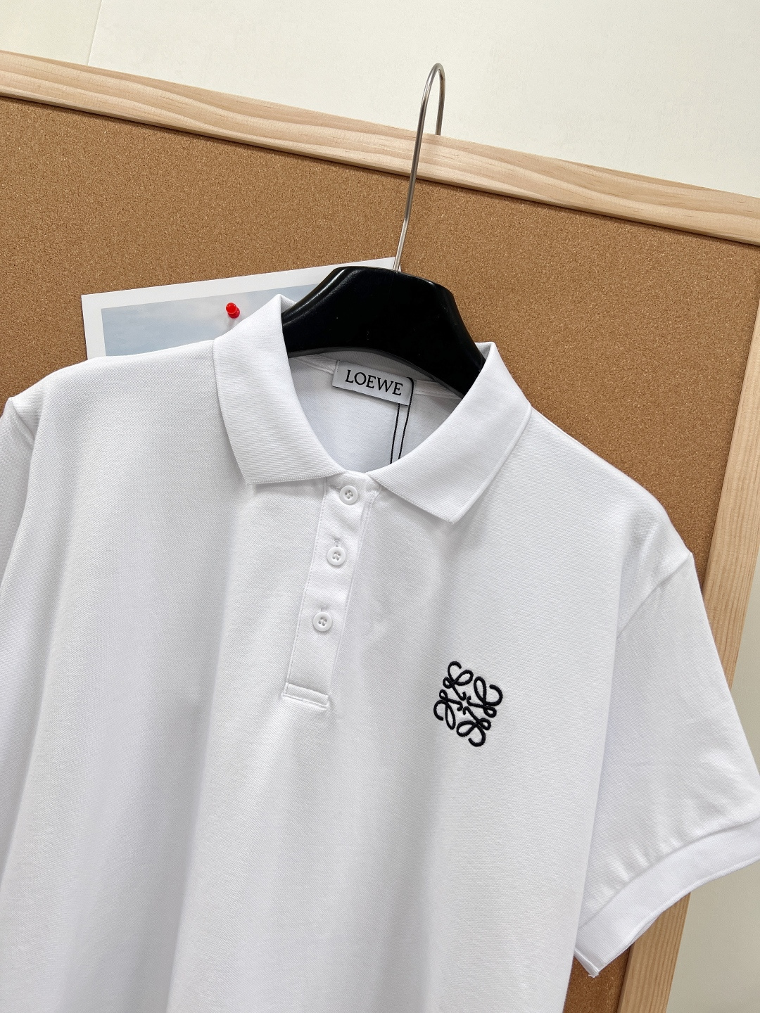 🆕LOEWE新款刺绣Logo Polo衫 |，棉质珠地布打造，透气不闷汗，日常好穿又高级✨经典翻领设计藏