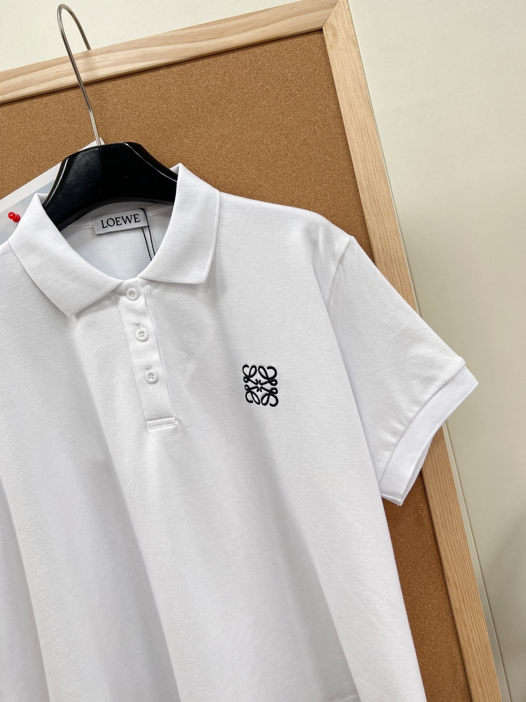 🆕LOEWE新款刺绣Logo Polo衫 |，棉质珠地布打造，透气不闷汗，日常好穿又高级✨经典翻领设计藏