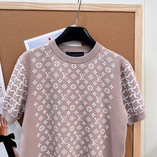🆕Louis Vuitton 全新老花Logo针织系列..🤎🤎🤎复古高级感十足 撞色设计洋气又有活力 I 🆕Louis Vuitton 全新老花Logo针织系列..🤎🤎🤎复古高级感十足 撞色设计洋气又有活力 I