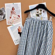🆕Prada新款蓝白格纹高腰百褶裙,蓝白格纹高腰百褶裙,复古文艺风,轻薄透气面料超适合春夏穿搭,高腰 🆕Prada新款蓝白格纹高腰百褶裙,蓝白格纹高腰百褶裙,复古文艺风,轻薄透气面料超适合春夏穿搭,高腰