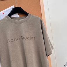 🆕Acne Studios新款废土风T恤!洗水铜片烫字,街头感拉满,废土风T恤,直接把高级感焊在身上✨做 🆕Acne Studios新款废土风T恤!洗水铜片烫字,街头感拉满,废土风T恤,直接把高级感焊在身上✨做