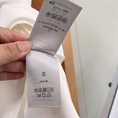 🆕 DIOR 小蜜蜂🐝刺绣背心采用进口螺纹棉质地,层次感分明 透气性,柔软度都👌时尚百搭巨显瘦 简约高级 🆕 DIOR 小蜜蜂🐝刺绣背心采用进口螺纹棉质地,层次感分明 透气性,柔软度都👌时尚百搭巨显瘦 简约高级