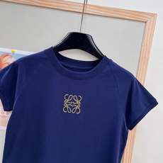 🆕LOEWE夏日限定刺绣logo短袖T恤,伊维萨岛的松弛感谁懂啊,Paula‘sIbiza限定系列直接把 🆕LOEWE夏日限定刺绣logo短袖T恤,伊维萨岛的松弛感谁懂啊,Paula‘sIbiza限定系列直接把
