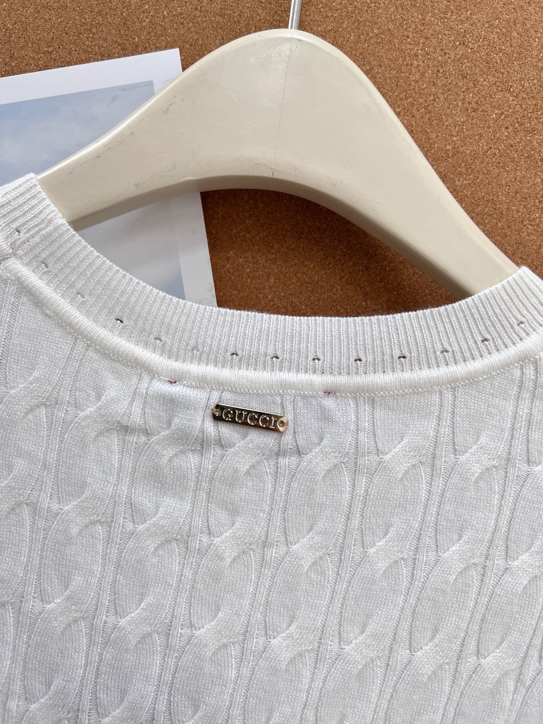 🆕Gucci 26春夏新款圆领针织短袖✨高品质，早春氛围感天花板针织上衣。经典圆领版型温柔包裹脖颈，不挑
