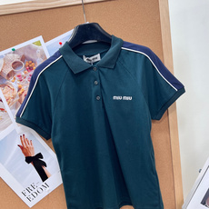 🆕MiuMiu 26SS春夏墨绿色复古运动休闲套装💚甄选高弹速干透气面料,清爽垂顺不闷汗,春夏上身轻盈舒 🆕MiuMiu 26SS春夏墨绿色复古运动休闲套装💚甄选高弹速干透气面料,清爽垂顺不闷汗,春夏上身轻盈舒