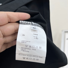 🆕ALEXANDERWANG 大王太阳花字母烫钻短袖T恤黑白两色都长在了心巴上!高弹棉面料软乎乎的,贴身 🆕ALEXANDERWANG 大王太阳花字母烫钻短袖T恤黑白两色都长在了心巴上!高弹棉面料软乎乎的,贴身