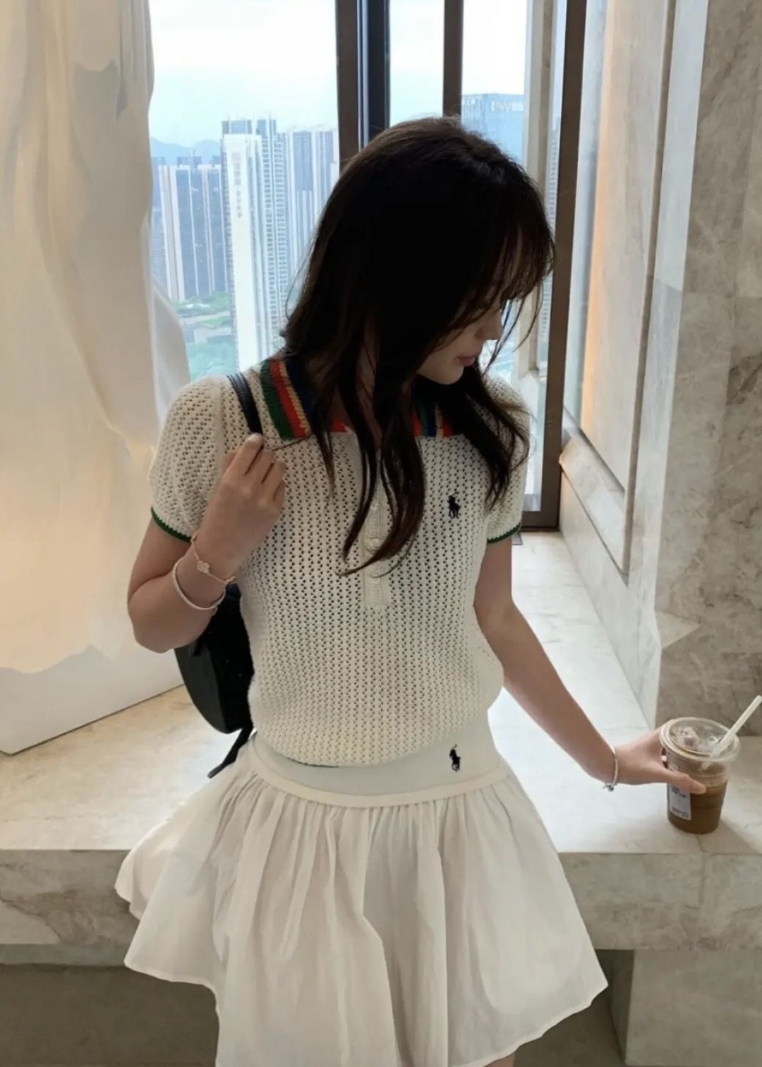 NO:839891,The clean milky white color comes with a soft light filter and is paired with the iconic pony embroidery to bring out the vitality of the American campus.19860909干净奶白自带柔光滤镜,搭配标志性小马刺绣,把美式校园的元气感拉满,,,Women's clothing