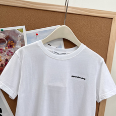 🆕alexander wang26春夏大王超多明星同款字母刺绣正肩短袖T恤▪️小版型长度和宽度都刚刚好, 🆕alexander wang26春夏大王超多明星同款字母刺绣正肩短袖T恤▪️小版型长度和宽度都刚刚好,