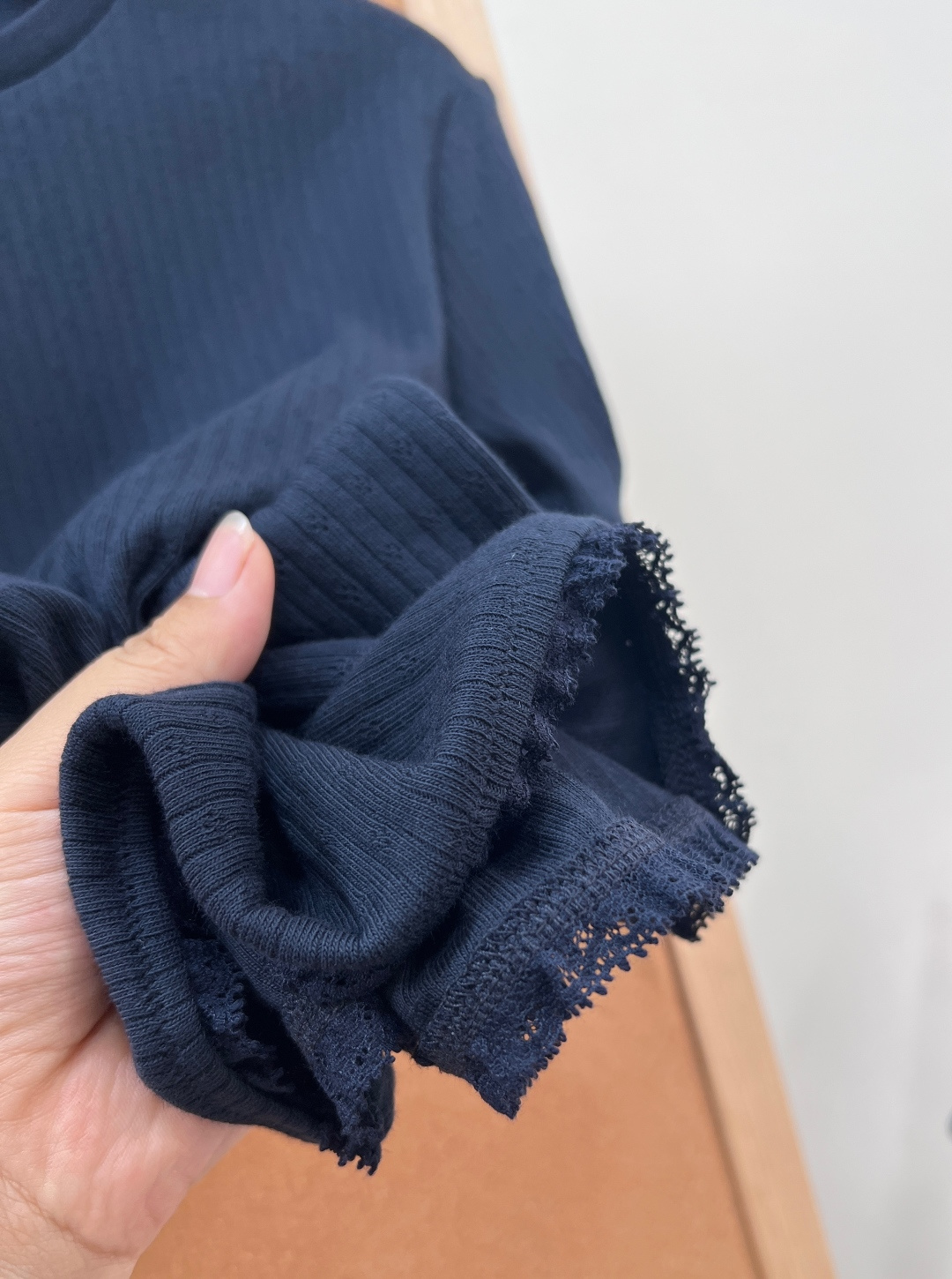 🆕Miu Miu 26夏季新款字母贴片针织蕾丝圆领短袖✨温柔韩系纯欲风，夏日氛围感刚需上衣温柔奶杏色竖坑