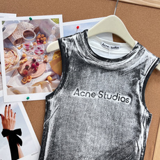 🆕Acne Studios 新款做旧印花无袖背心。高街氛围感单品🔥自带高街艺术感的爆款背心来袭,男女同款 🆕Acne Studios 新款做旧印花无袖背心。高街氛围感单品🔥自带高街艺术感的爆款背心来袭,男女同款