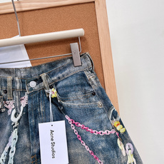 🆕Acne Studios 油彩3D彩色链条牛仔短裤,完美复刻标志性做旧水洗与重工装饰,甜酷少女风的夏日 🆕Acne Studios 油彩3D彩色链条牛仔短裤,完美复刻标志性做旧水洗与重工装饰,甜酷少女风的夏日
