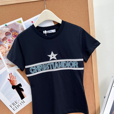 🆕DIOR新款重工珠片绣字母五角星短袖,把轻奢精致感融入日常基础T恤,低调显贵,轻松拿捏都市高级氛围感✨ 🆕DIOR新款重工珠片绣字母五角星短袖,把轻奢精致感融入日常基础T恤,低调显贵,轻松拿捏都市高级氛围感✨