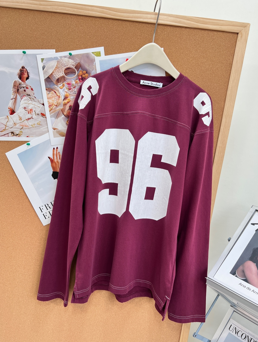 🆕Acne Studios 96系列美式复古球衣长袖T恤✨自带复古滤镜的氛围感神款，轻松解锁随性松弛的美