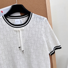 🆕Dior26春夏新品老花提花蝴蝶结针织短袖✨本季优雅氛围感担当,把品牌经典美学与少女精致感完美融合,轻 🆕Dior26春夏新品老花提花蝴蝶结针织短袖✨本季优雅氛围感担当,把品牌经典美学与少女精致感完美融合,轻