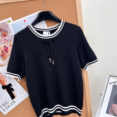 🆕Dior26春夏新品老花提花蝴蝶结针织短袖✨本季优雅氛围感担当,把品牌经典美学与少女精致感完美融合,轻 🆕Dior26春夏新品老花提花蝴蝶结针织短袖✨本季优雅氛围感担当,把品牌经典美学与少女精致感完美融合,轻