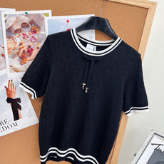 🆕Dior26春夏新品老花提花蝴蝶结针织短袖✨本季优雅氛围感担当,把品牌经典美学与少女精致感完美融合,轻 🆕Dior26春夏新品老花提花蝴蝶结针织短袖✨本季优雅氛围感担当,把品牌经典美学与少女精致感完美融合,轻