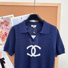 🆕Chanel 26春夏新款Polo翻领镂空双C针织短袖。法式轻奢与休闲感的完美融合,一件兼顾颜值与实穿 🆕Chanel 26春夏新款Polo翻领镂空双C针织短袖。法式轻奢与休闲感的完美融合,一件兼顾颜值与实穿