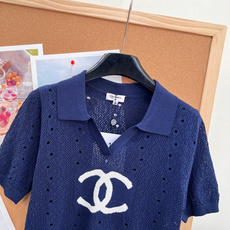 🆕Chanel 26春夏新款Polo翻领镂空双C针织短袖。法式轻奢与休闲感的完美融合,一件兼顾颜值与实穿 🆕Chanel 26春夏新款Polo翻领镂空双C针织短袖。法式轻奢与休闲感的完美融合,一件兼顾颜值与实穿