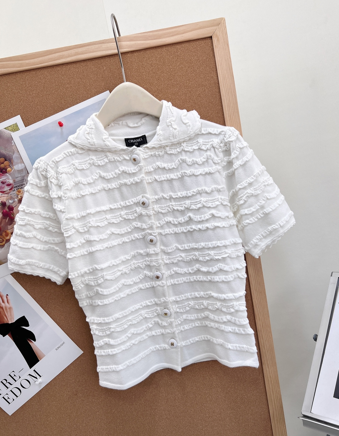 🆕Chanel小香新款翻领短袖开衫，法式浪漫天花板。-面料与工艺｜温柔肌理感，原版打版定制高支细腻针织面