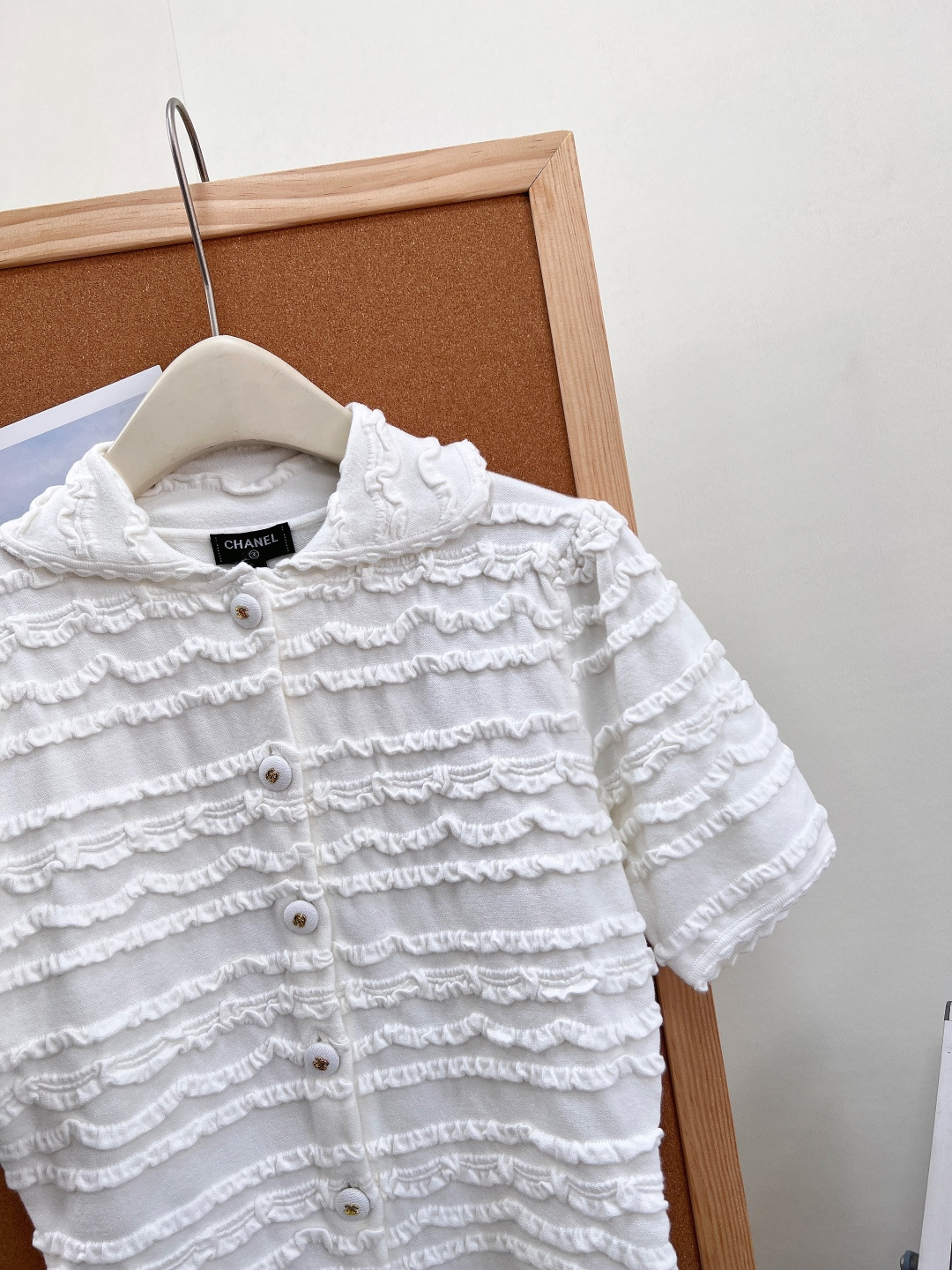 🆕Chanel小香新款翻领短袖开衫，法式浪漫天花板。-面料与工艺｜温柔肌理感，原版打版定制高支细腻针织面