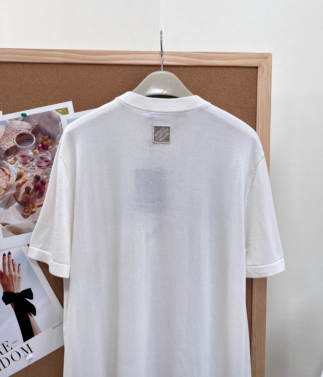 🆕LOUIS VUITTON 狐狸刺绣标识针织衫短袖童趣奢雅，一针一线尽展先锋格调。胸前狐狸与经典品牌标
