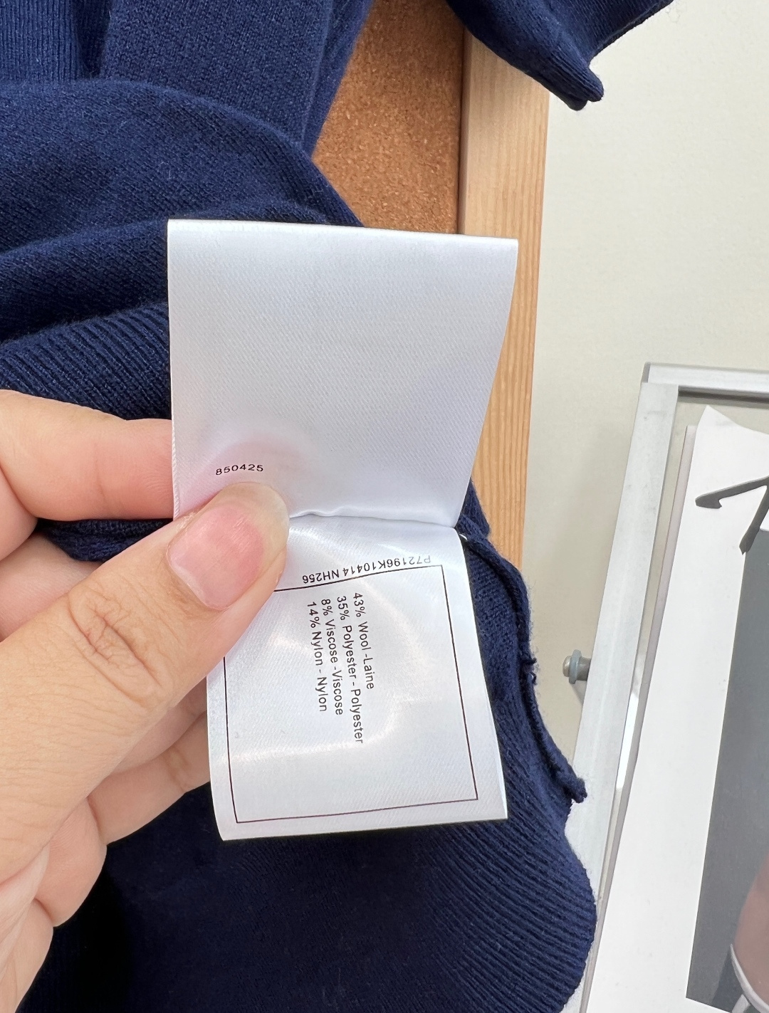 🆕CHANEL 26夏季新品撞色圆领针织短袖，极简轻奢气质款上线。春夏刚需基础针织上衣，黑白、藏青双色齐
