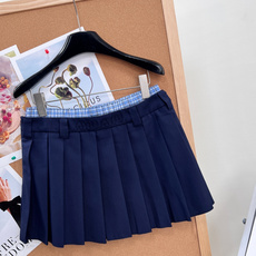 🆕Miu Miu字母刺绣拼接藏青格纹腰百褶短裙。甜妹学院天花板,经典藏青色自带复古学院滤镜,腰头暗藏蓝白 🆕Miu Miu字母刺绣拼接藏青格纹腰百褶短裙。甜妹学院天花板,经典藏青色自带复古学院滤镜,腰头暗藏蓝白