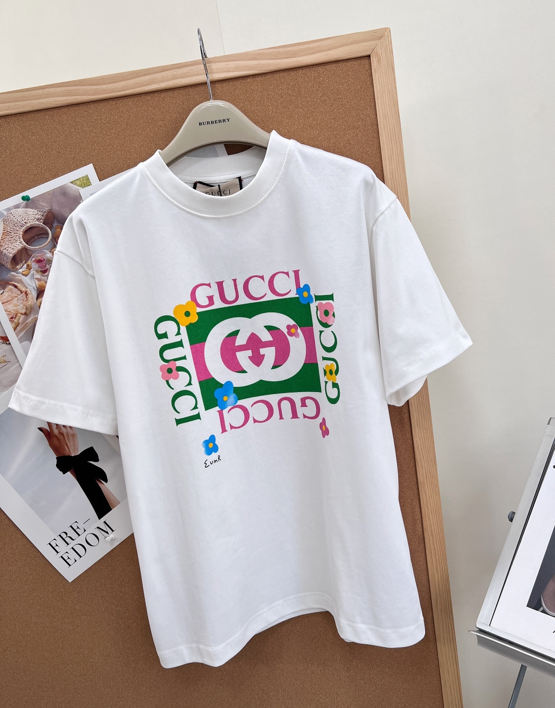🆕 GUCCI 方块互扣双G短袖T恤，饰印花针织棉以现代视角焕新诠释品牌经典设计元素和精致图案G*cci