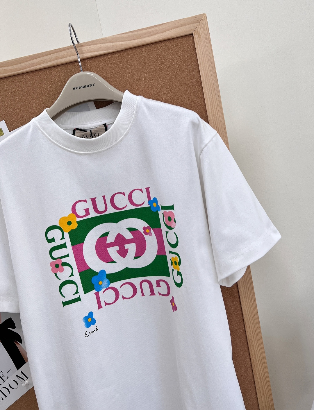 🆕 GUCCI 方块互扣双G短袖T恤，饰印花针织棉以现代视角焕新诠释品牌经典设计元素和精致图案G*cci