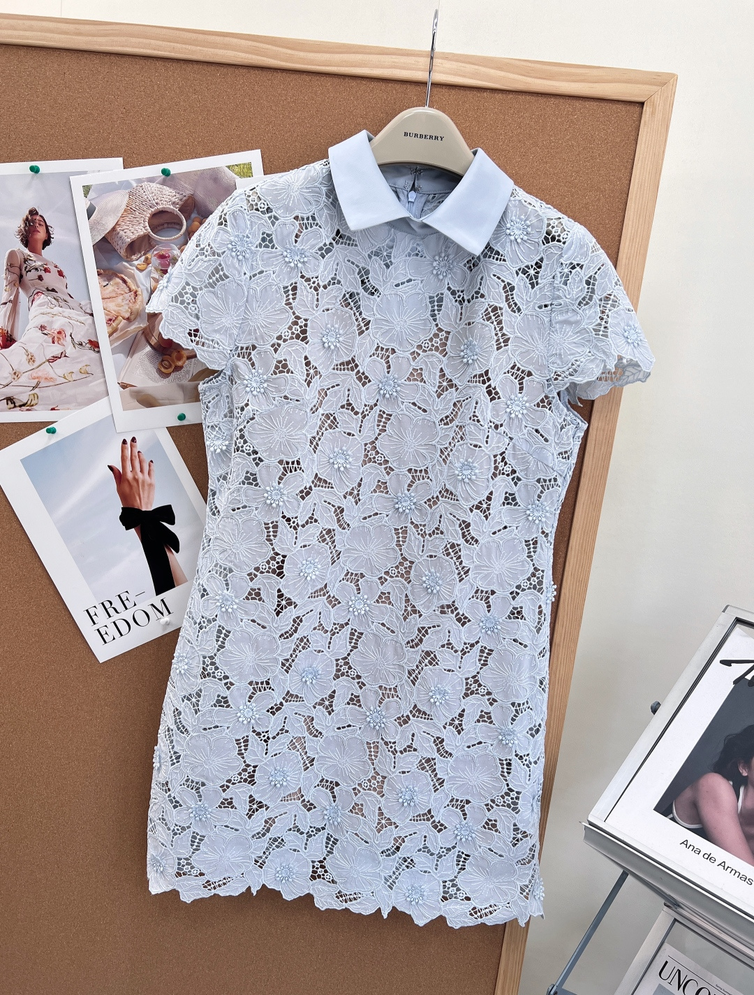 🆕Self-Portrait新款冰河蓝立体剪花蕾丝短款连衣裙✨限定冰河蓝，春夏专属冰川雾蓝色调，清冷通透
