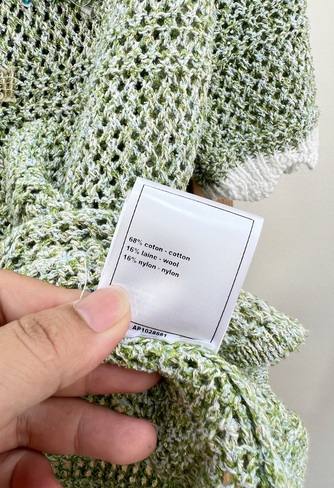 🆕CHANEL新款小香风抹茶绿镂空短袖针织开衫🍃精选混色闪丝镂空针织纱线，绿白杂纺自带细闪肌理，大网眼镂