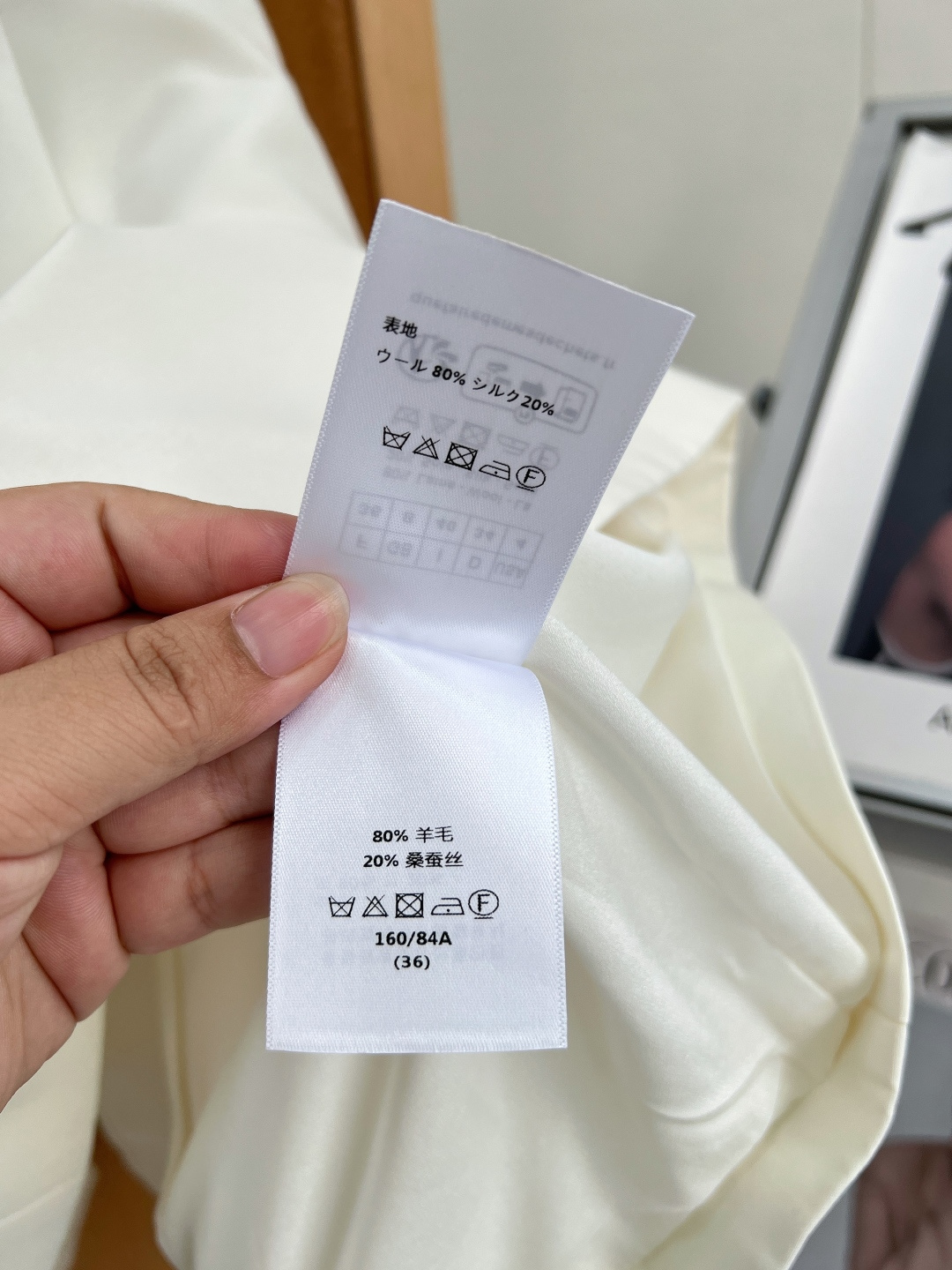 🆕DIOR26SS春夏新款蝴蝶结拼接吊带连衣裙 🌸三色可选：经典白/蜜桃粉/纯黑- U型方领剪裁：修饰肩