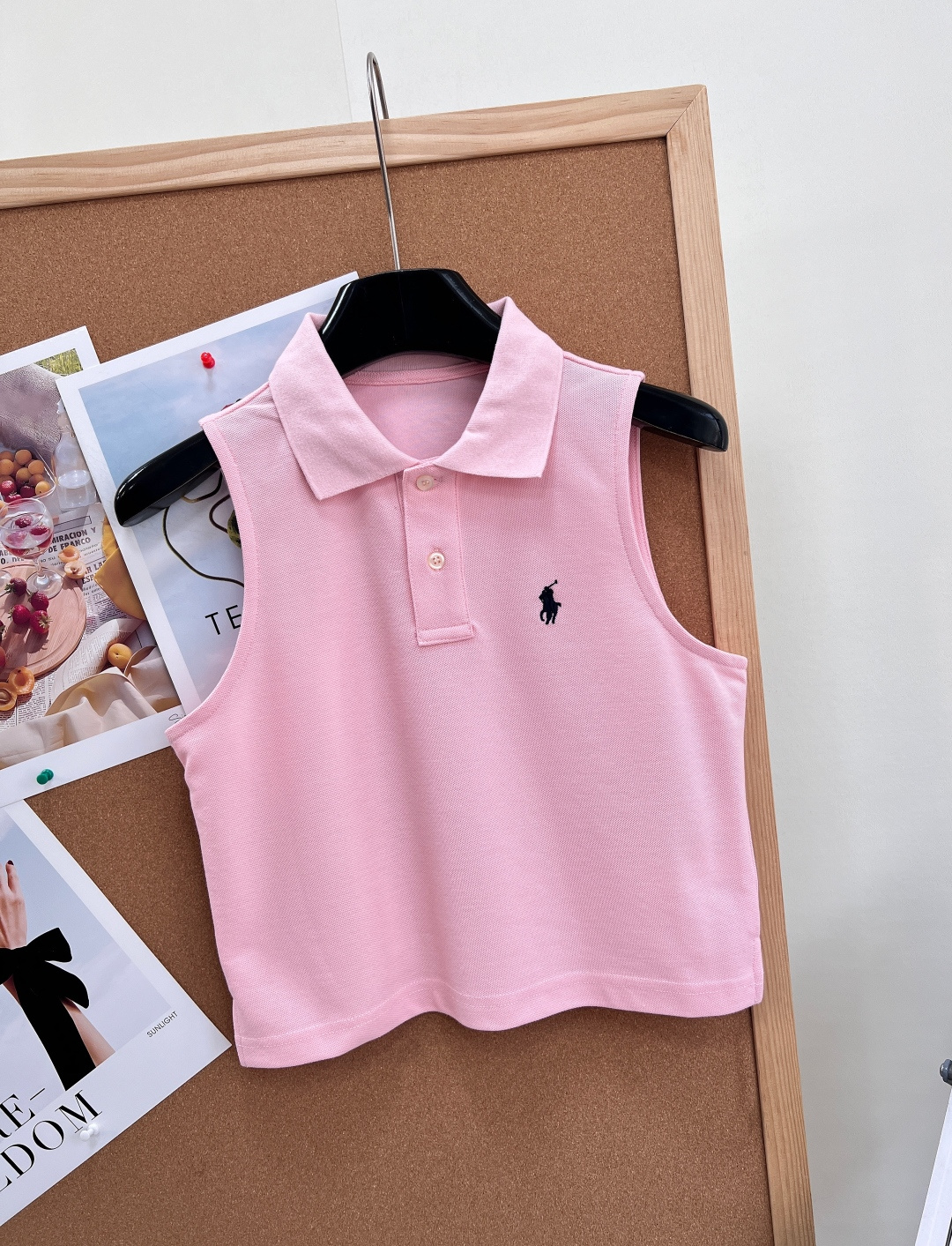 🆕 Ralph Lauren 拉夫劳伦26早春新款翻领战马背心，将经典学院风与松弛感完美融合，解锁美式复