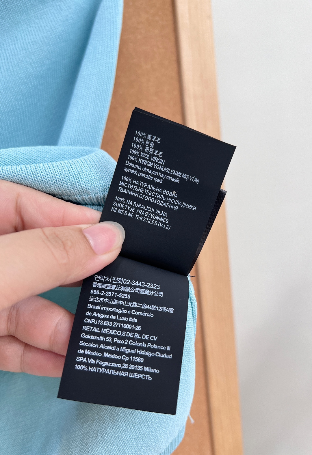 🆕 MIUMIU 新款徽标字母针织抹胸｜夏日辣妹狙击战！进口纱线织造 细腻肌理 柔软舒适 平口抹胸裁剪 
