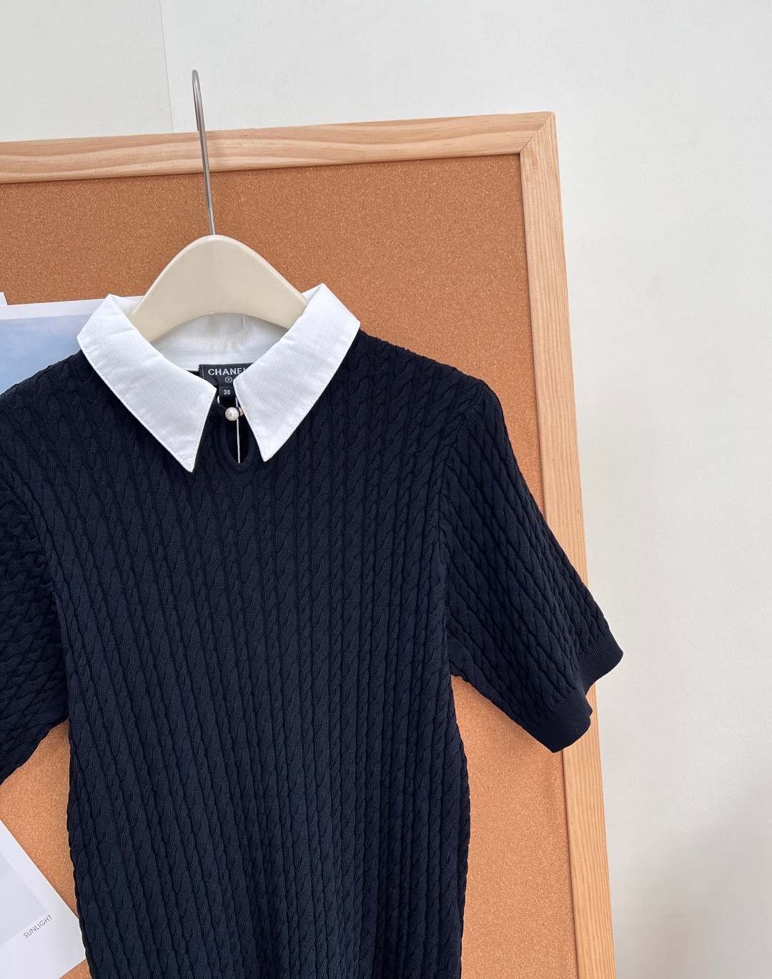 🆕CHANEL新款香奈儿拼色翻领绞花针织短袖｜26春夏经典千金款！采用品牌专属精纺针织细纱，通体立体扭绞