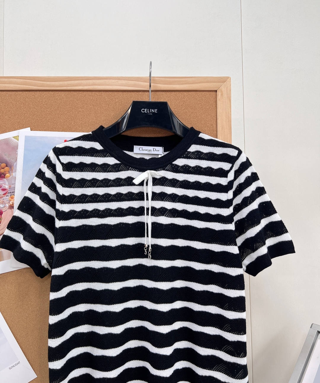 🆕Dior2026春夏系列黑白条纹针织衫，慵懒感的天花板，不挑身材的万能款」✅50%羊毛+50%粘纤黄金
