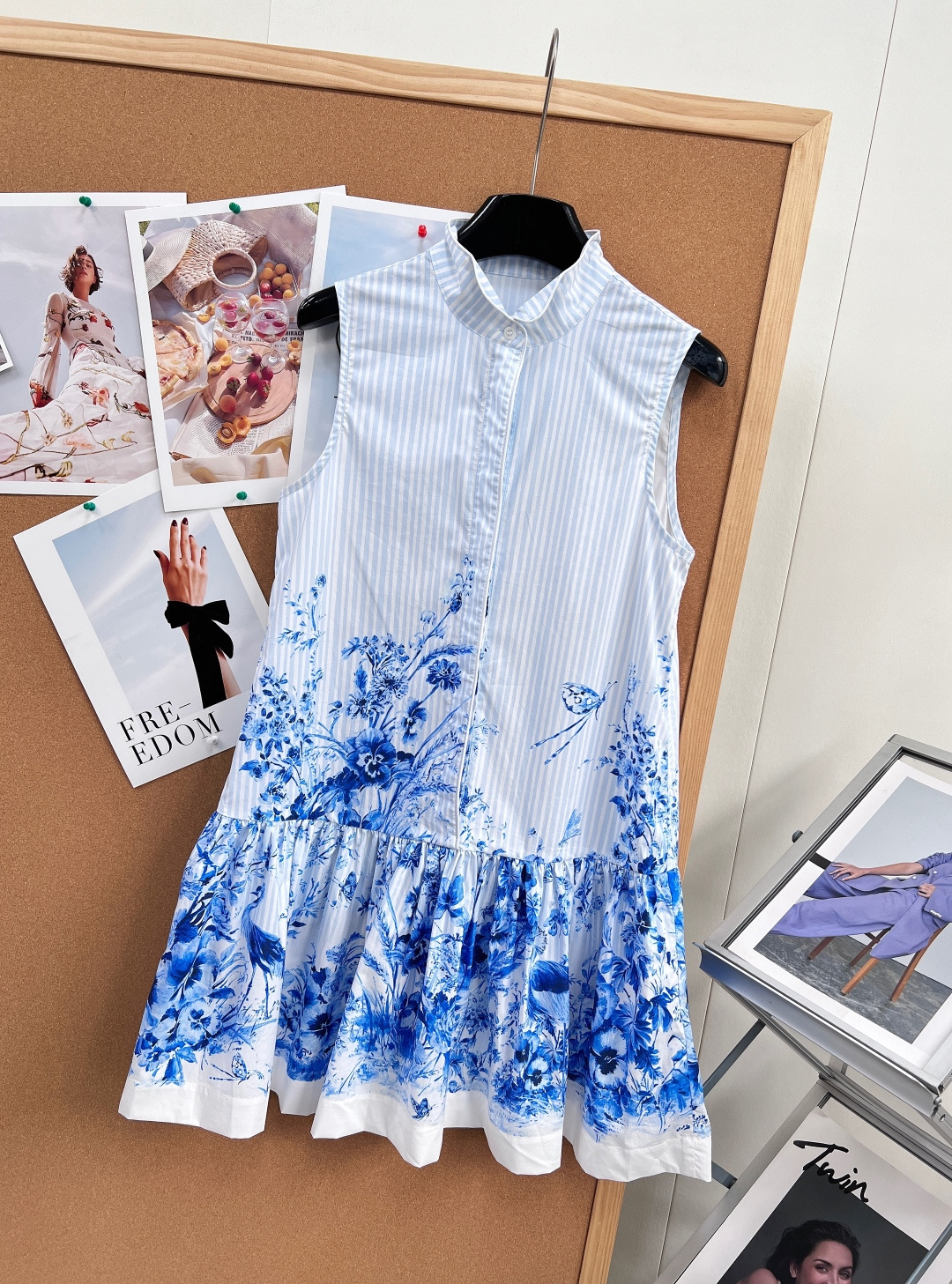🆕💙Dior 26春夏水墨印花无袖连衣裙，把法式花园穿在身上，清冷松弛感直接拉满立领无袖衬衫版型，清爽利