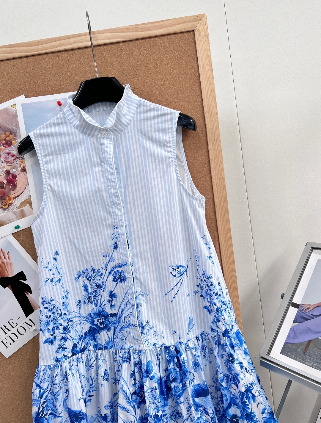 🆕💙Dior 26春夏水墨印花无袖连衣裙，把法式花园穿在身上，清冷松弛感直接拉满立领无袖衬衫版型，清爽利