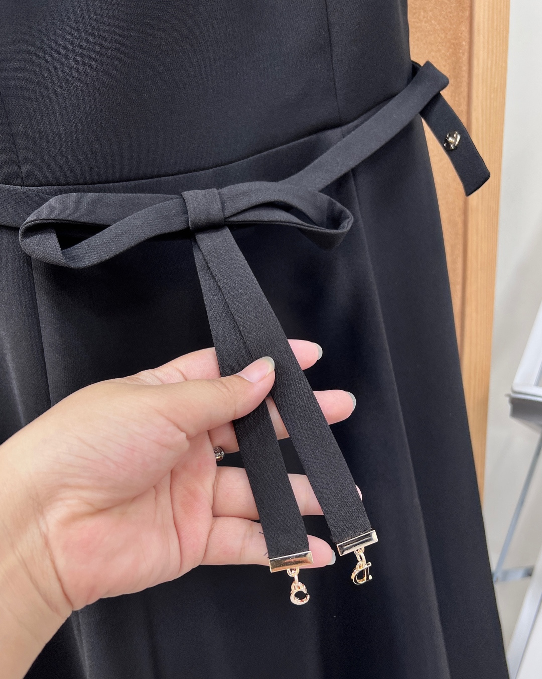 🆕Dior26春夏限定吊带连衣裙，法式优雅永不过时利落大方领吊带勾勒绝美肩颈锁骨，自带清冷贵气滤镜高垂顺