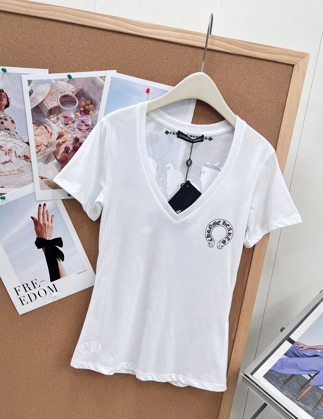 🆕 Chrome Hearts 克罗心梵文卡通印花V领印花短袖T恤日本进口印花原浆，印花超有质感，上身高