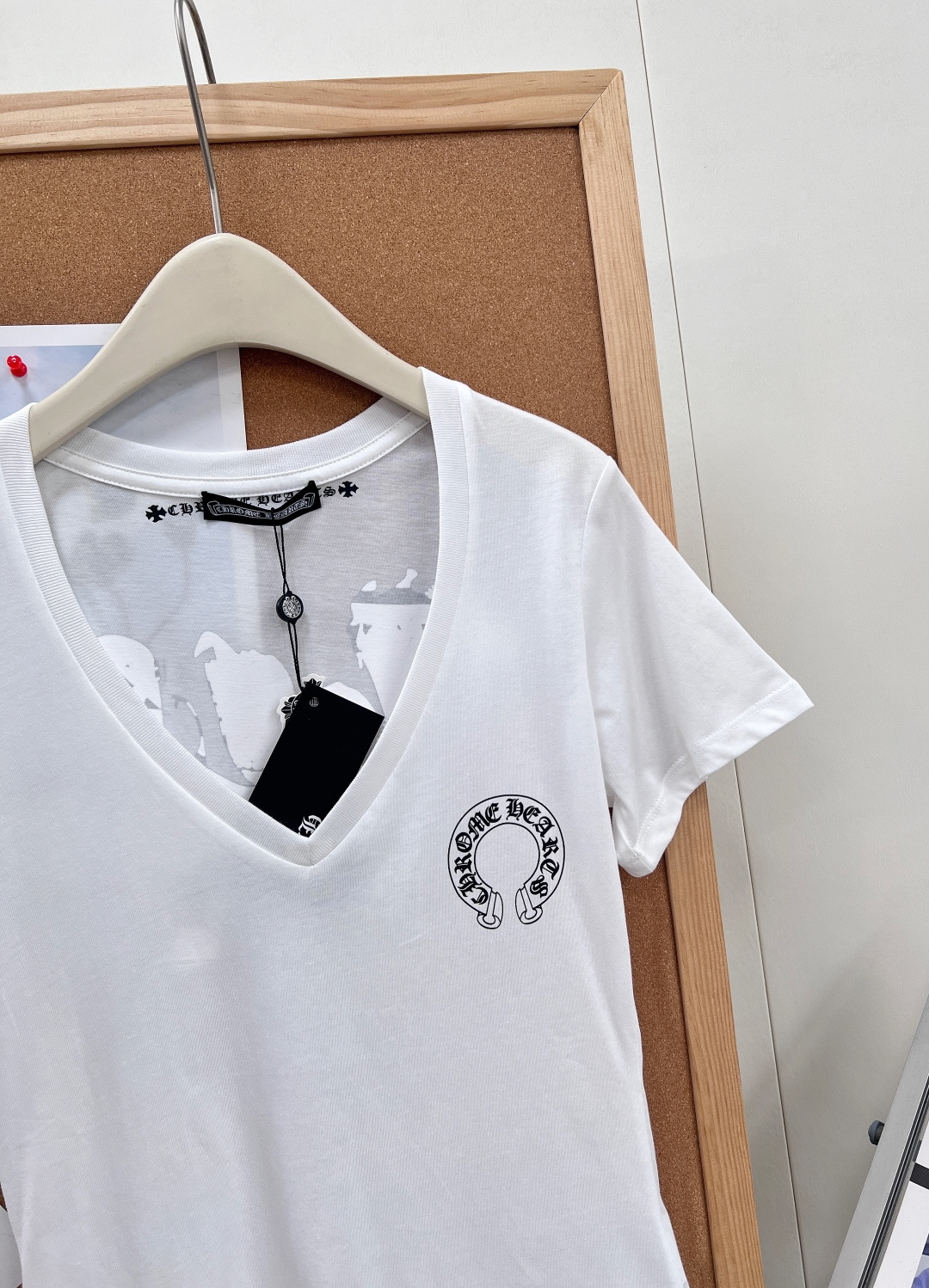 🆕 Chrome Hearts 克罗心梵文卡通印花V领印花短袖T恤日本进口印花原浆，印花超有质感，上身高