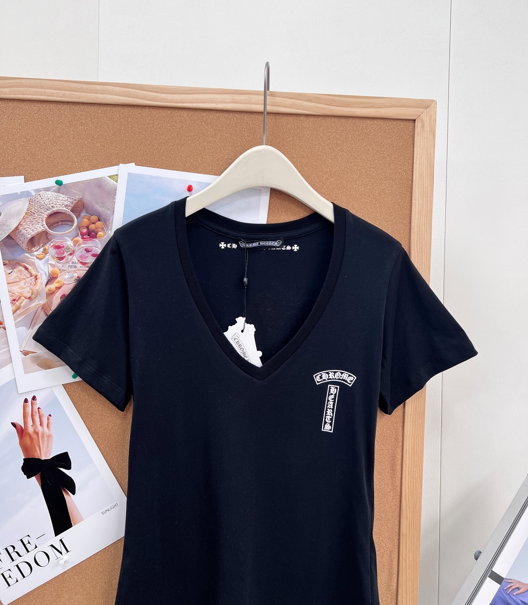 🆕 Chrome Hearts 克罗心梵文卡通印花V领印花短袖T恤日本进口印花原浆，印花超有质感，上身高