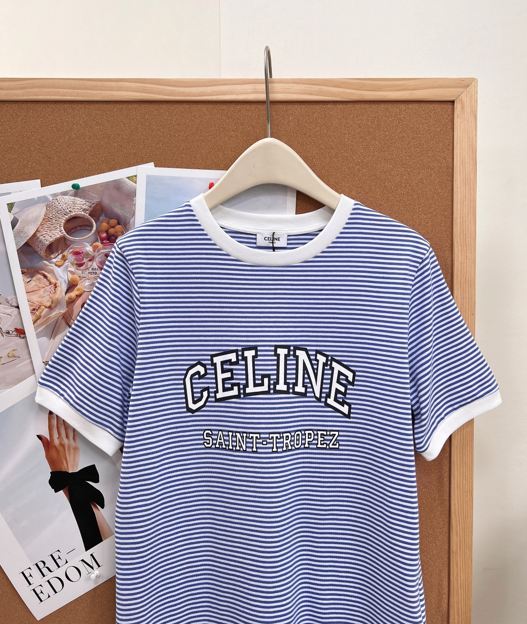 🆕Celine复古条纹字母短袖，法式休闲氛围感刚需款，经典海魂细条纹版型，自带南法度假松弛感，撞色白边圆