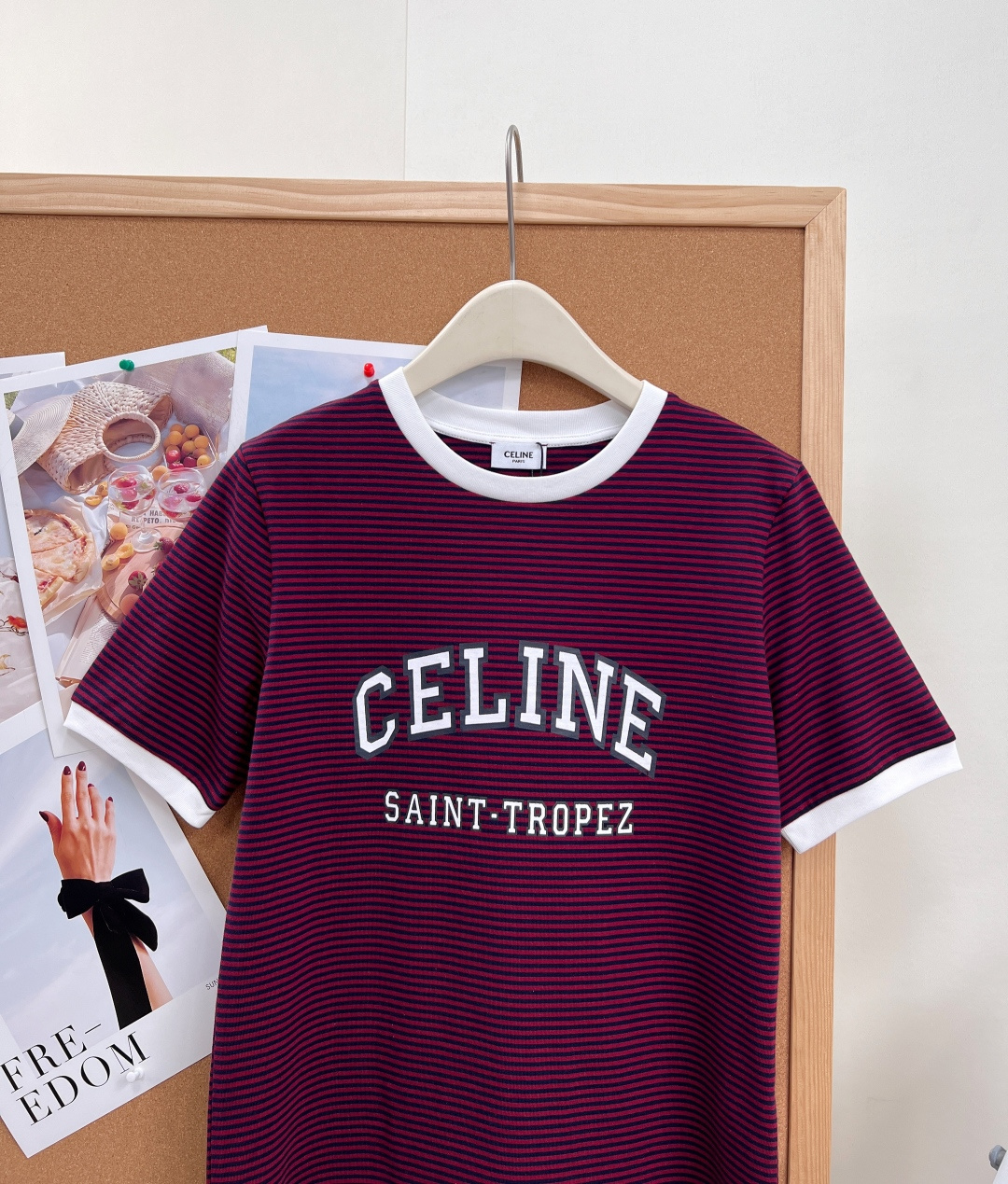 🆕Celine复古条纹字母短袖，法式休闲氛围感刚需款，经典海魂细条纹版型，自带南法度假松弛感，撞色白边圆