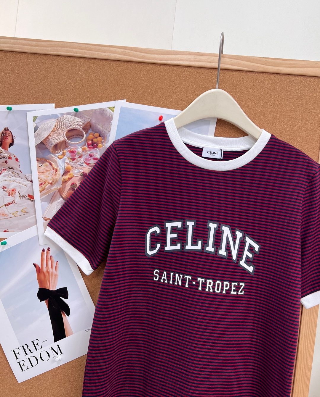 🆕Celine复古条纹字母短袖，法式休闲氛围感刚需款，经典海魂细条纹版型，自带南法度假松弛感，撞色白边圆