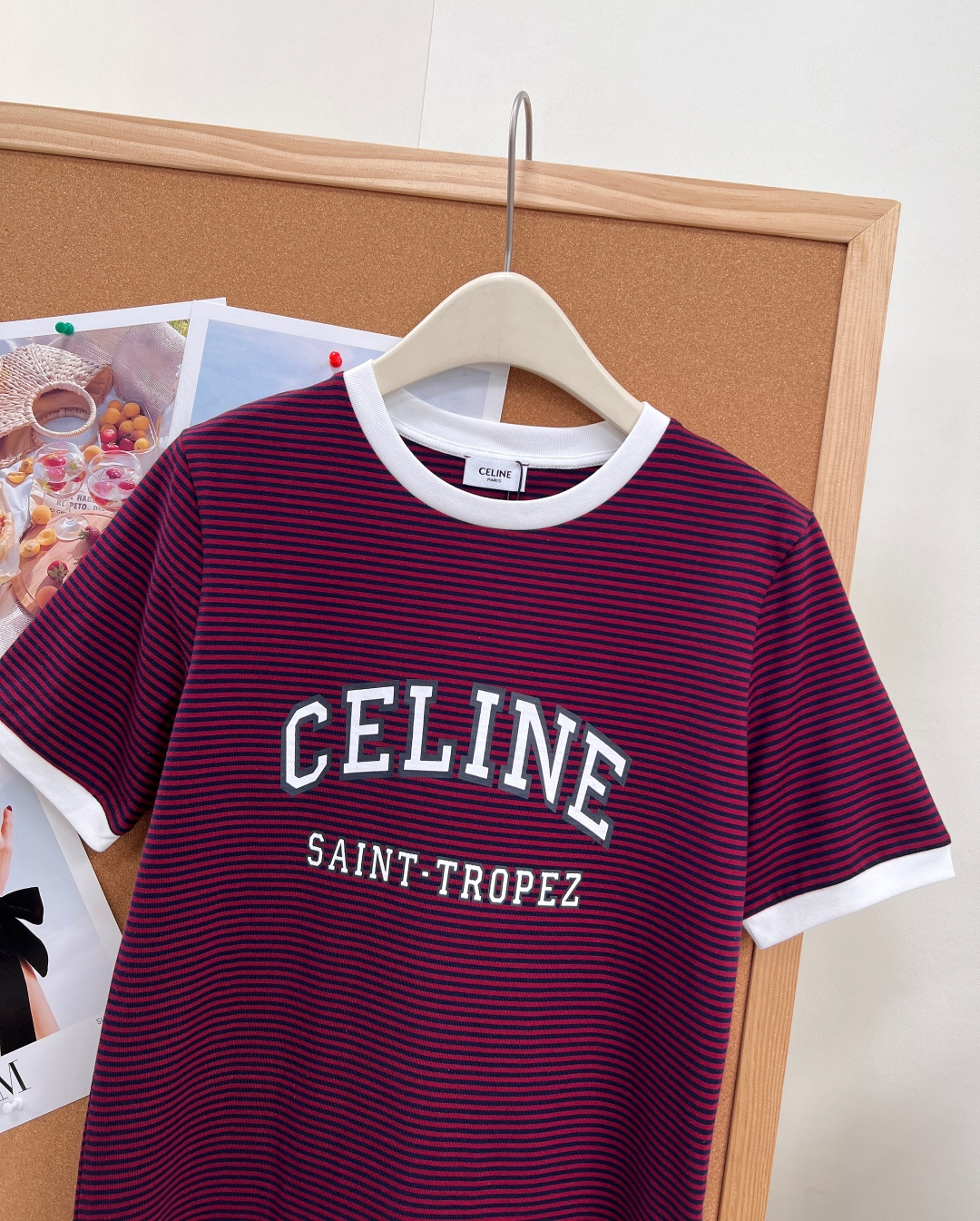 🆕Celine复古条纹字母短袖，法式休闲氛围感刚需款，经典海魂细条纹版型，自带南法度假松弛感，撞色白边圆
