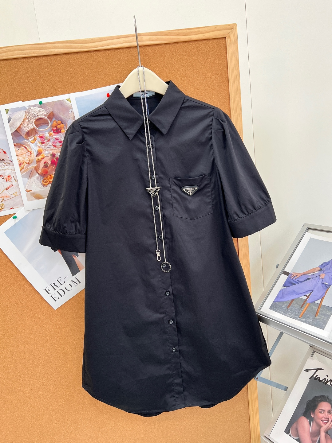 🆕PRADA三角标衬衫连衣裙，黑白经典双色上线甄选高支水洗棉面料，干爽挺括自带透气肌理，上身软糯不闷汗利
