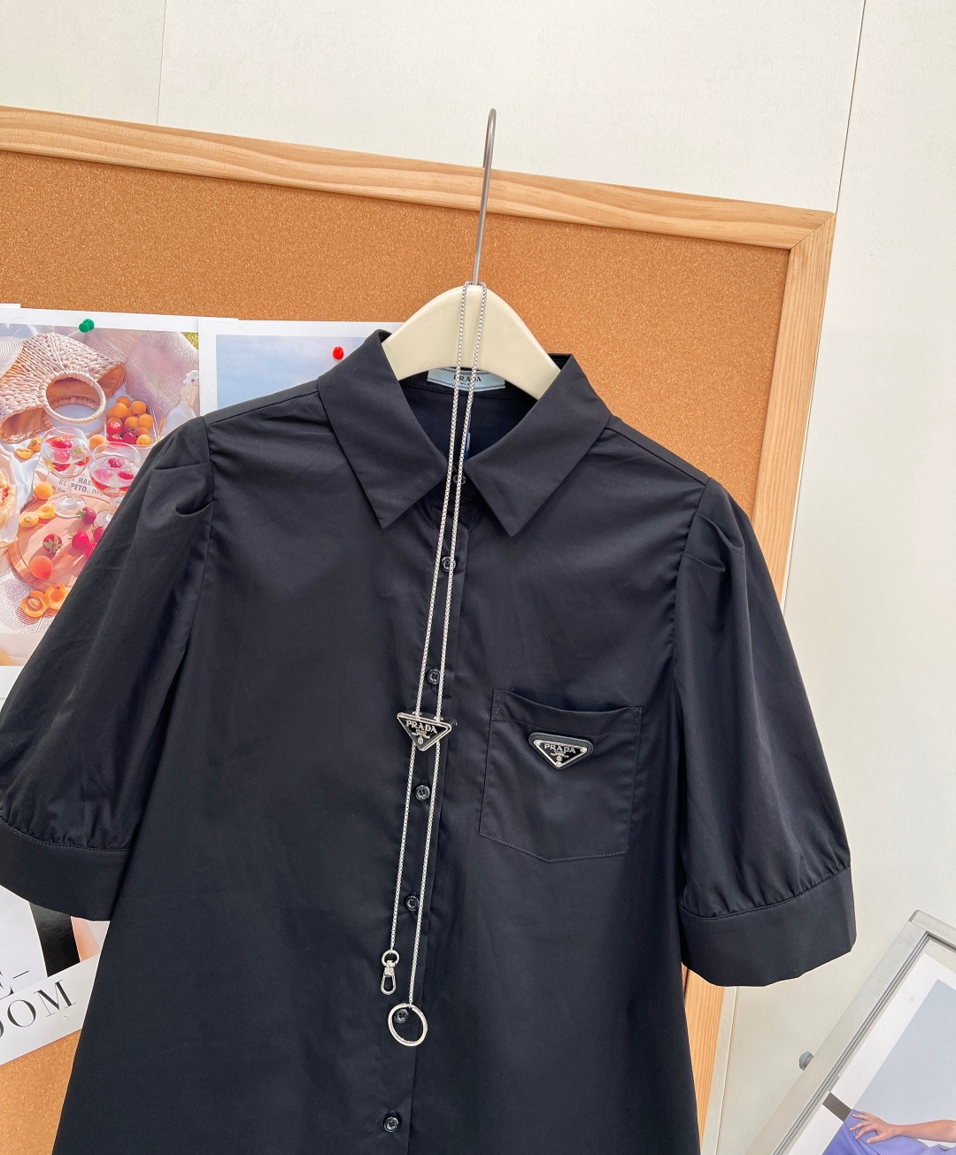 🆕PRADA三角标衬衫连衣裙，黑白经典双色上线甄选高支水洗棉面料，干爽挺括自带透气肌理，上身软糯不闷汗利